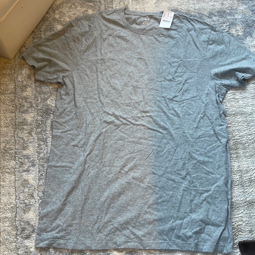 Slim J. Crew men’s tee size XL Tall short sleeve NWT